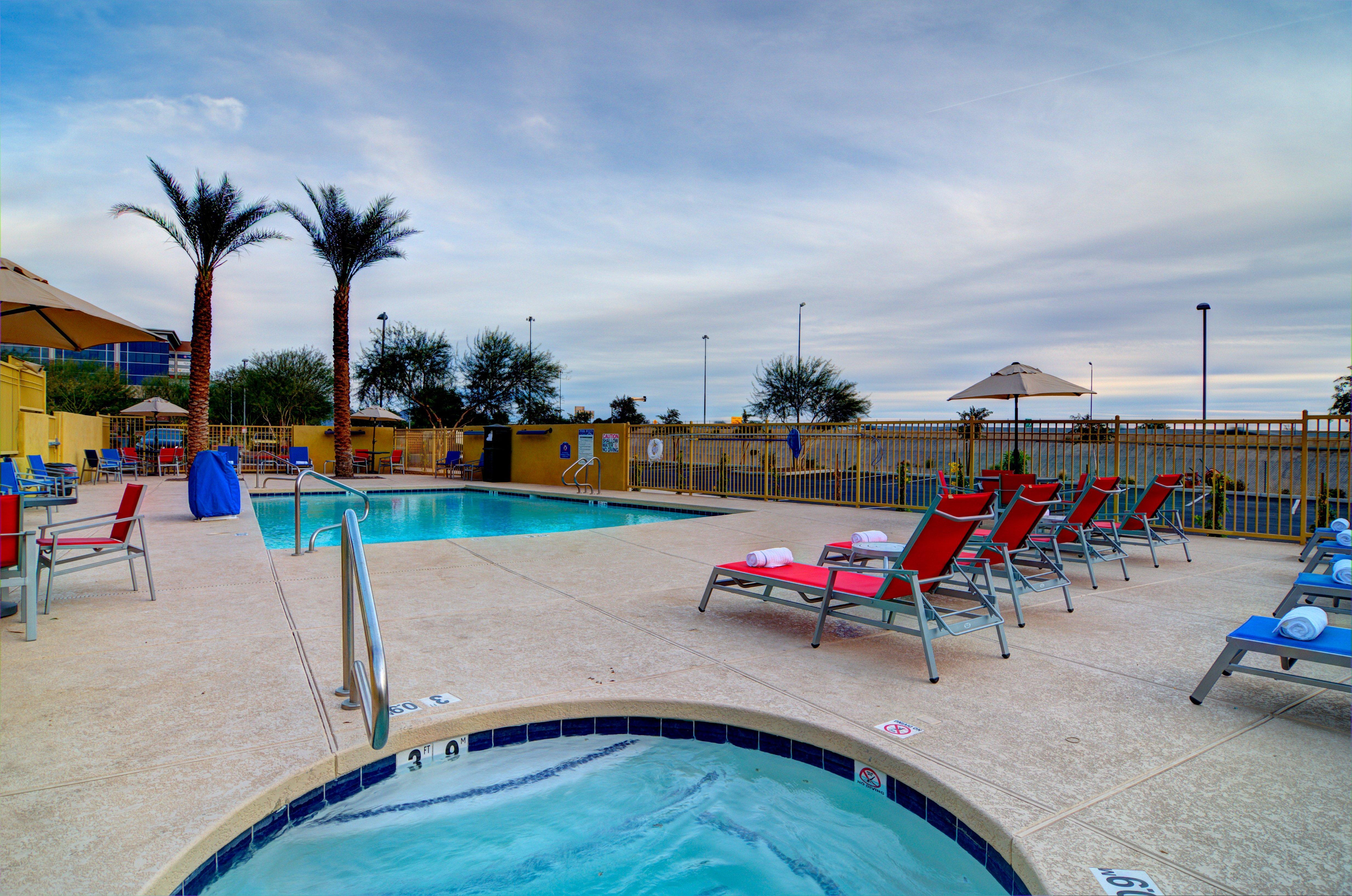 Holiday Inn Express & Suites - Phoenix North - Scottsdale By Ihg Ngoại thất bức ảnh